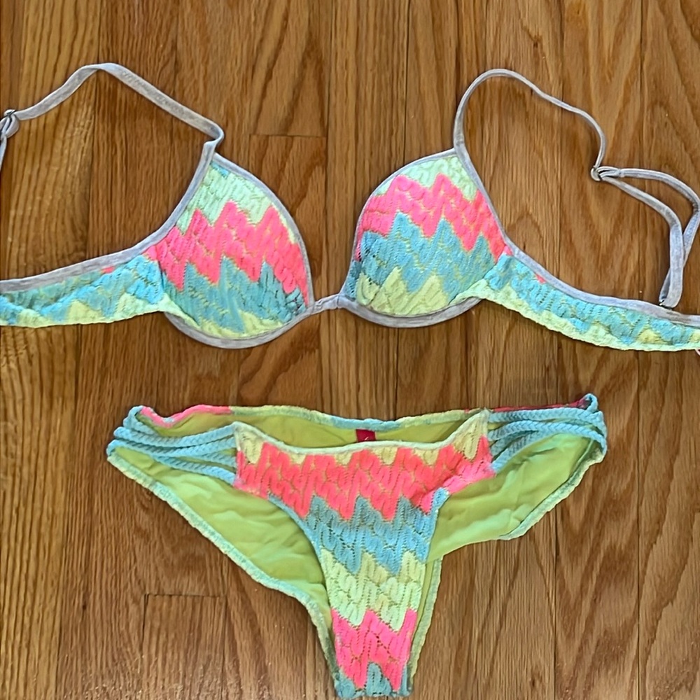 Victoria’s Secret Swim bikini, green blue pink, size small 34A - Picture 3 of 5
